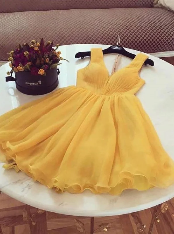 Bridesmaid DressChic A-line Yellow V-neck Short Homecoming Dresses Graduation Dress OM547