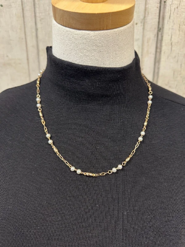 women's wrap dressesMini Pearl and Chain Necklace