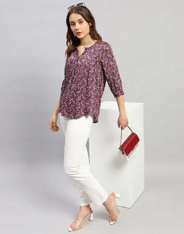 Women Maroon Printed V Neck 3/4 Sleeve Top