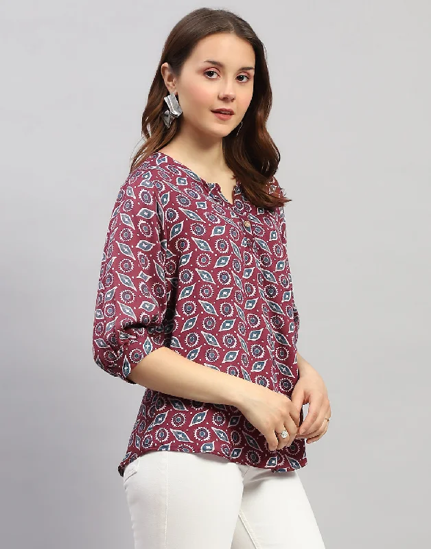 Women Maroon Printed V Neck 3/4 Sleeve Top