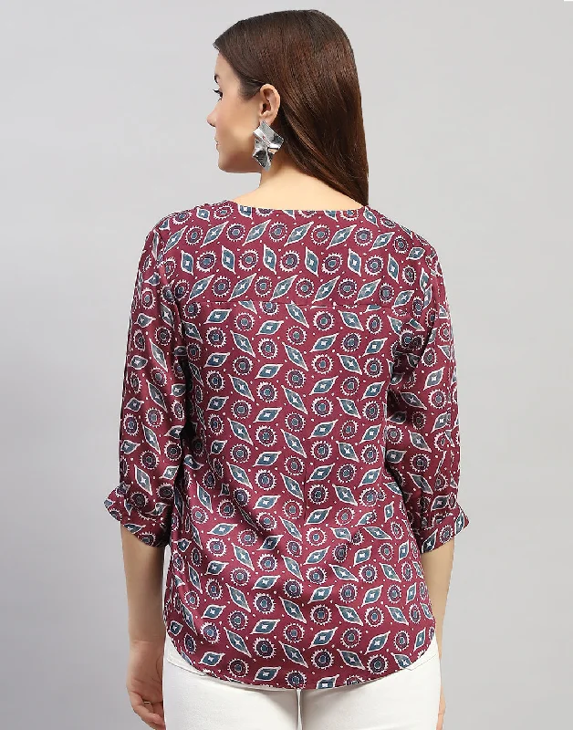 Women Maroon Printed V Neck 3/4 Sleeve Top